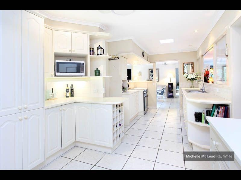 1 Yarawa Street, Kenmore QLD 4069