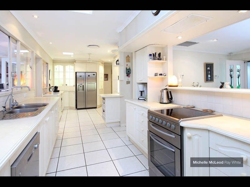 1 Yarawa Street, Kenmore QLD 4069