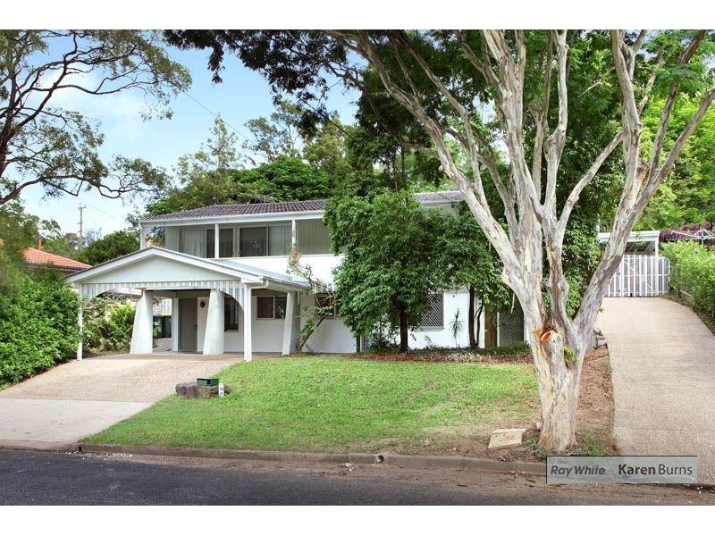 8 Ashburton Street, Chapel Hill QLD 4069