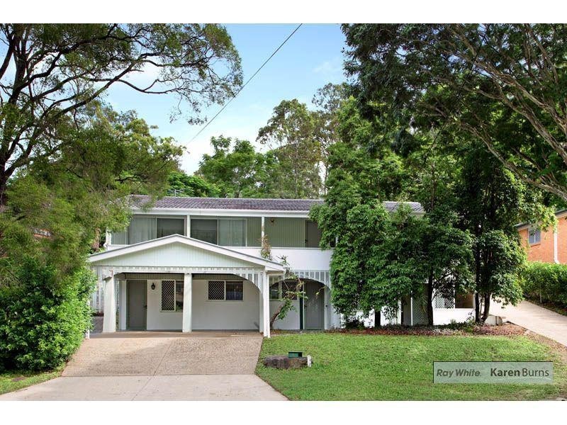 8 Ashburton Street, Chapel Hill QLD 4069