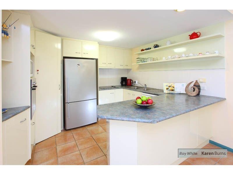 3 Kingfisher Place, Chapel Hill QLD 4069