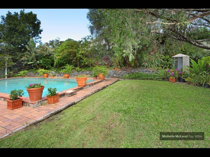 40 Gleneagle Street, Kenmore QLD 4069