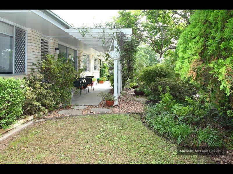 40 Gleneagle Street, Kenmore QLD 4069