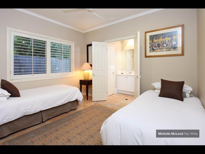 30 Kirkdale Road, Chapel Hill QLD 4069