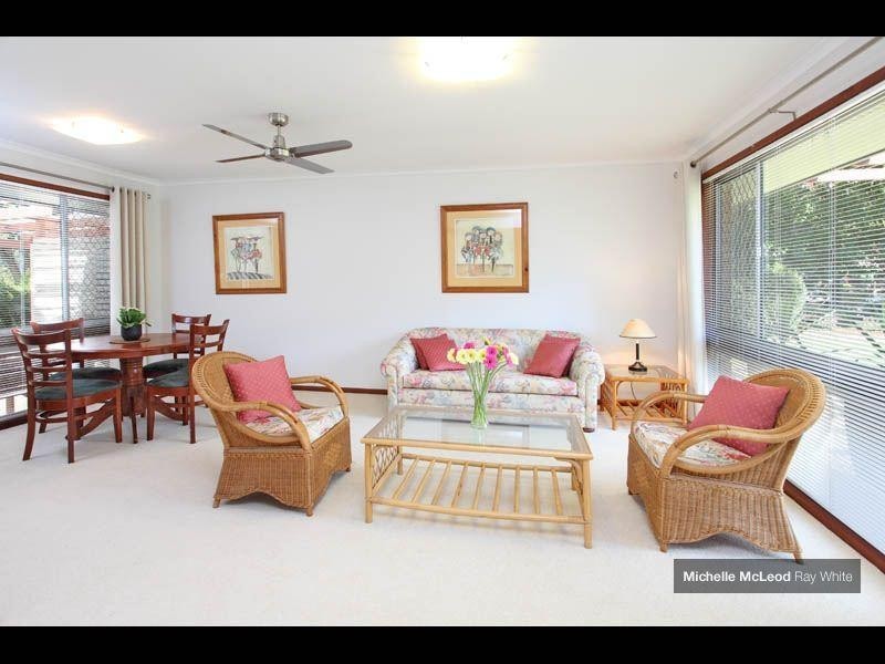 9 Moondarra Street, Chapel Hill QLD 4069