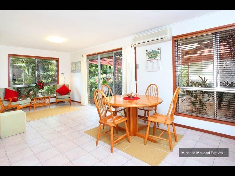 9 Moondarra Street, Chapel Hill QLD 4069