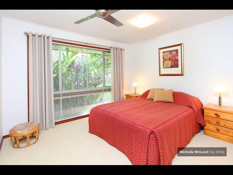 9 Moondarra Street, Chapel Hill QLD 4069