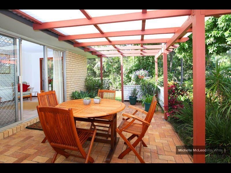 9 Moondarra Street, Chapel Hill QLD 4069