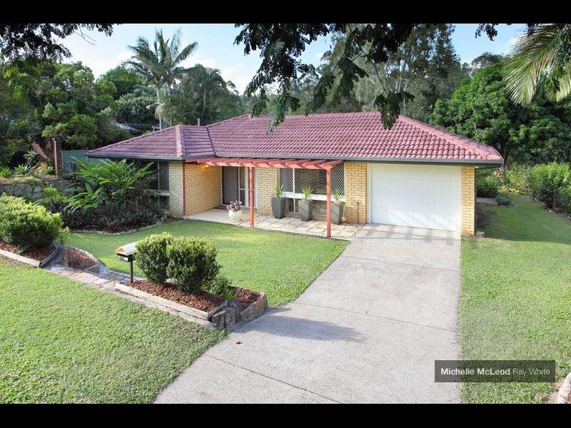 9 Moondarra Street, Chapel Hill QLD 4069
