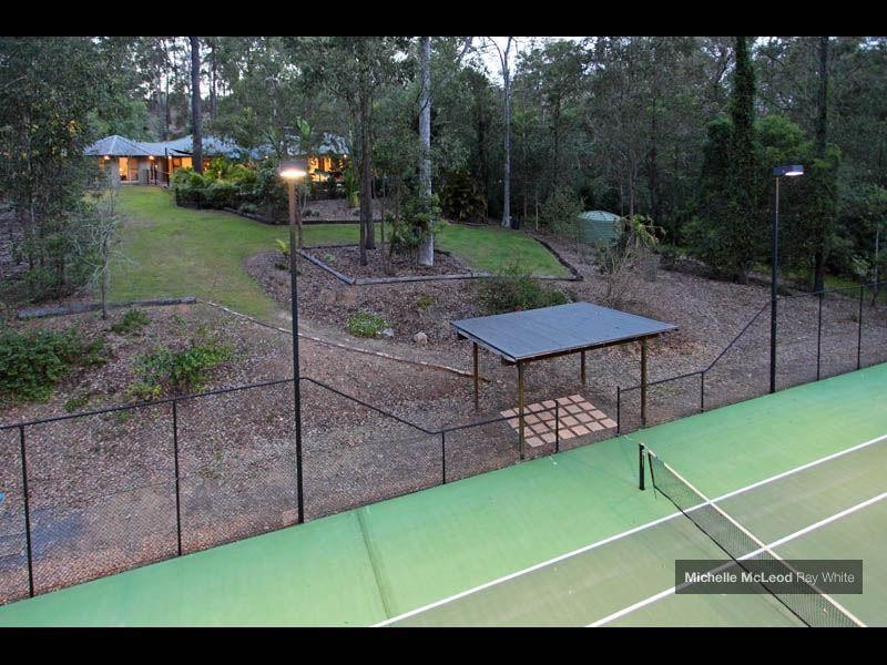 190 Tinarra Crescent, Kenmore Hills QLD 4069