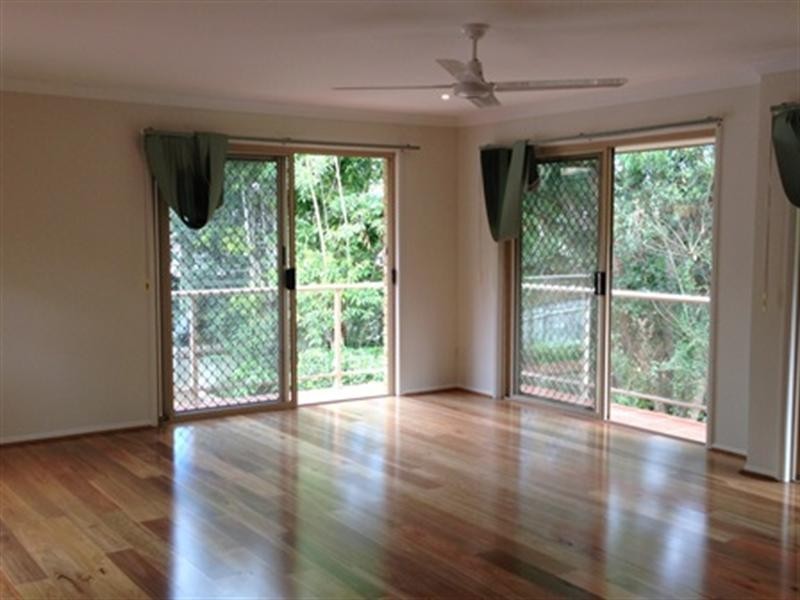 1/27 Dovercourt Road, Toowong QLD 4066