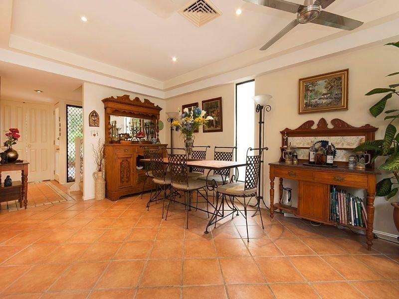 2/44 Dovercourt Road, Toowong QLD 4066