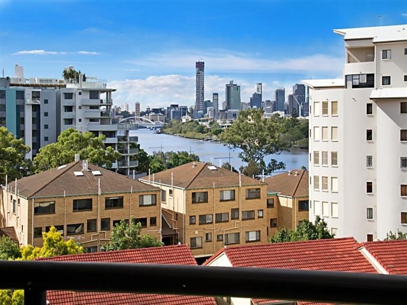 166/7 Land Street, Toowong QLD 4066