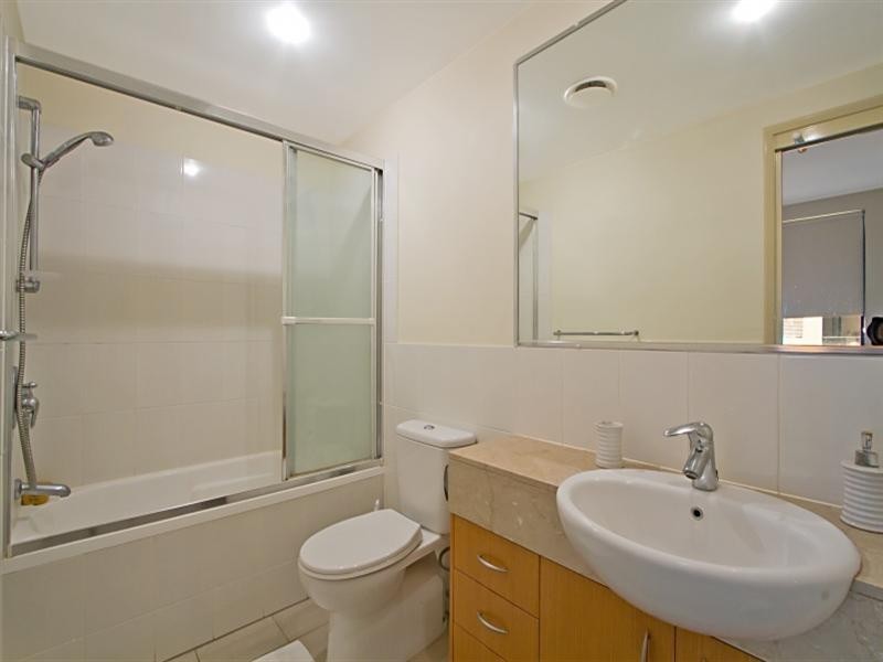 166/7 Land Street, Toowong QLD 4066