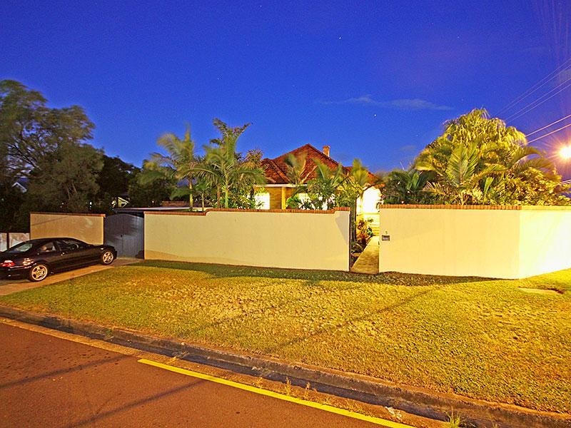 3 Margaret Street, Camp Hill QLD 4152