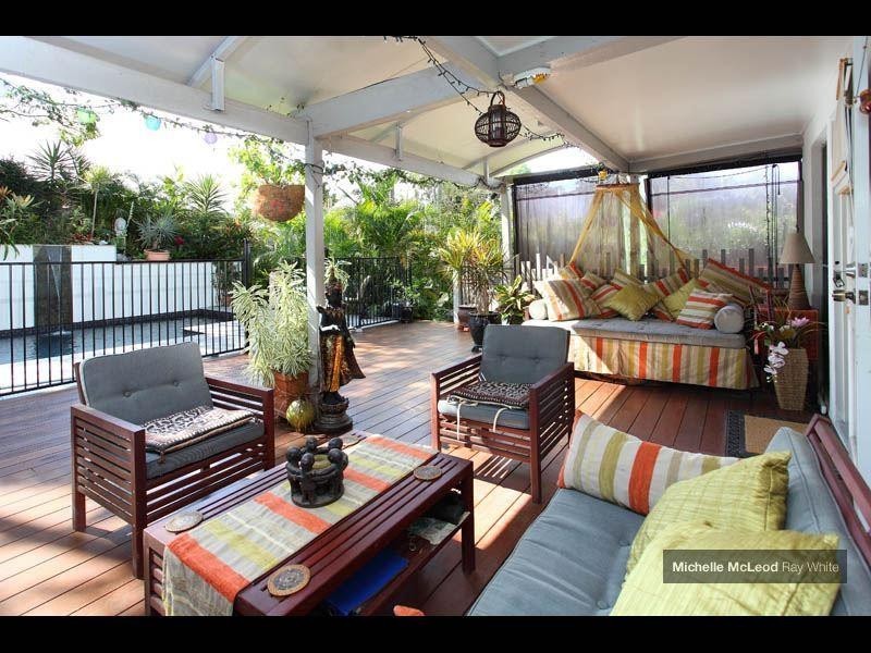 20 Stralock Street, Chapel Hill QLD 4069