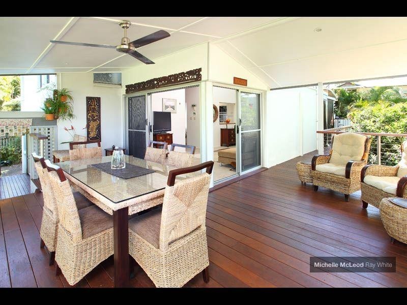 20 Stralock Street, Chapel Hill QLD 4069