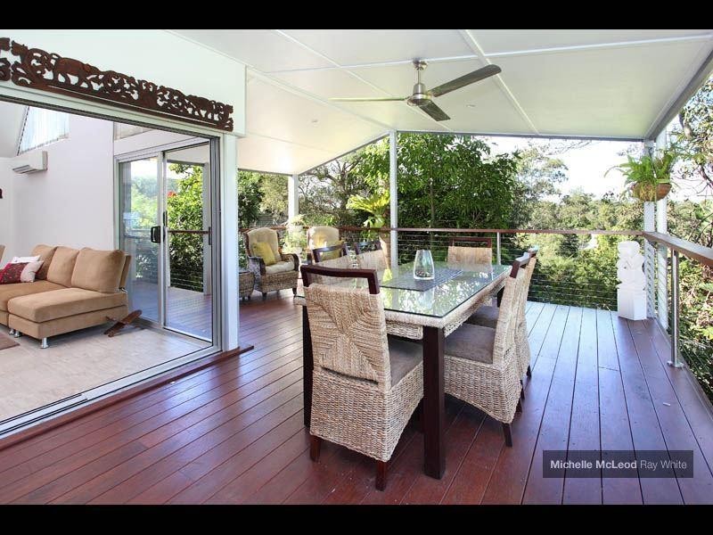 20 Stralock Street, Chapel Hill QLD 4069