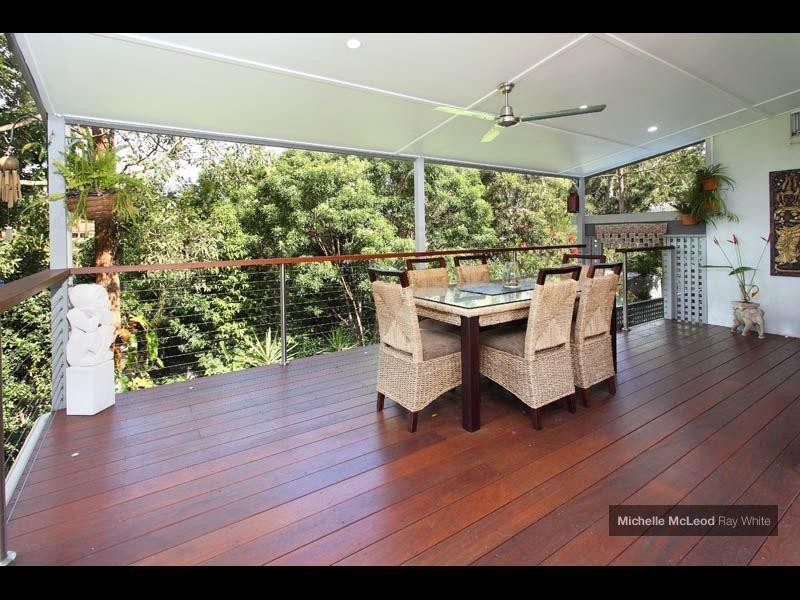 20 Stralock Street, Chapel Hill QLD 4069