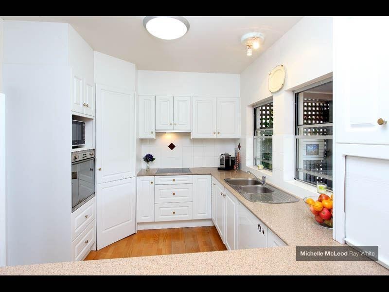 20 Stralock Street, Chapel Hill QLD 4069