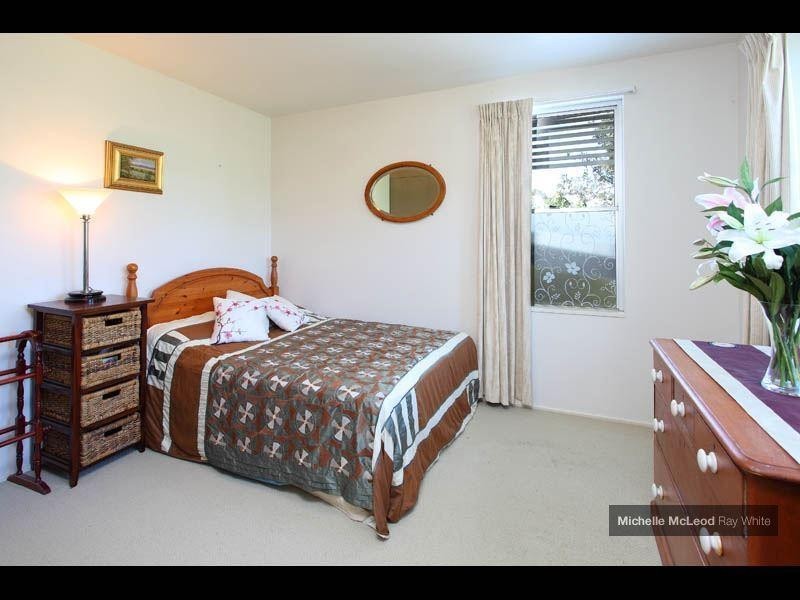 20 Stralock Street, Chapel Hill QLD 4069