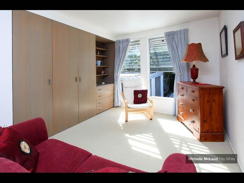 20 Stralock Street, Chapel Hill QLD 4069