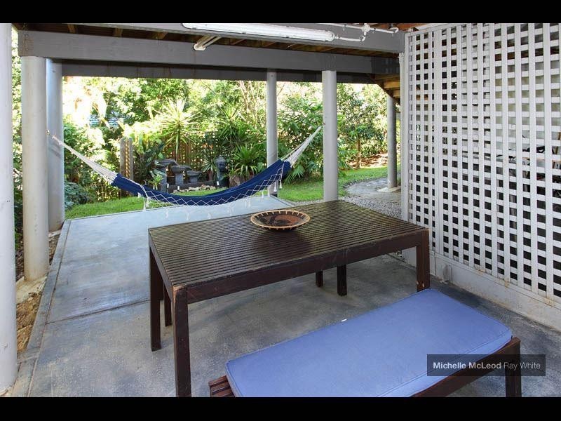 20 Stralock Street, Chapel Hill QLD 4069