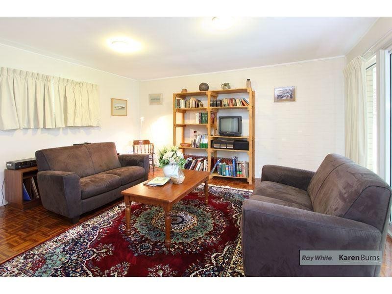 5 Lochiel Street, Kenmore QLD 4069