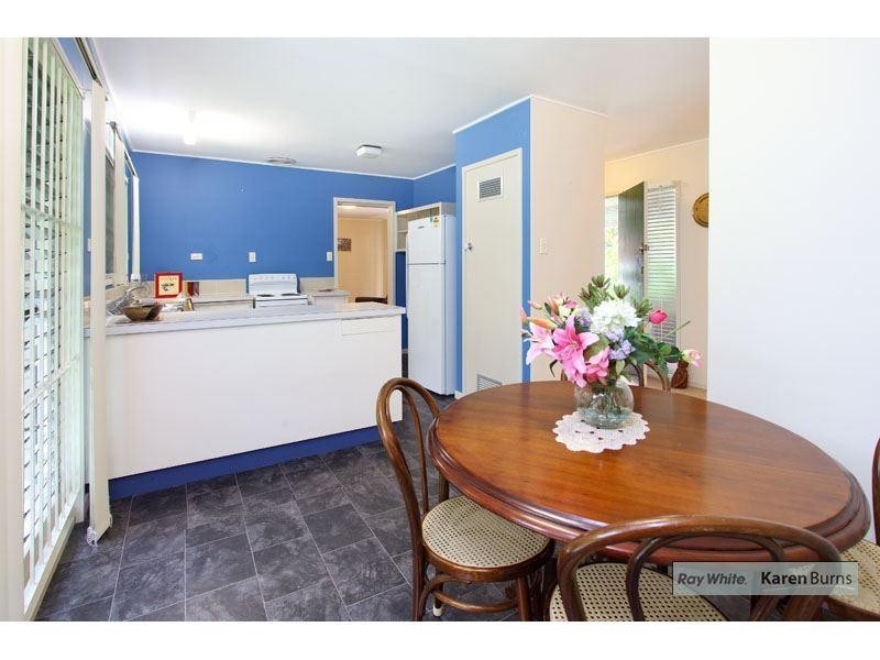 5 Lochiel Street, Kenmore QLD 4069