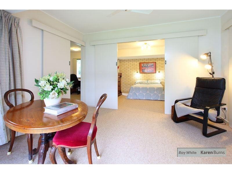 5 Lochiel Street, Kenmore QLD 4069