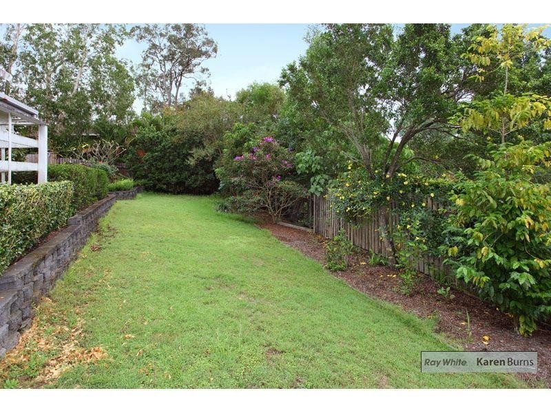 24 Sleaford Street, Chapel Hill QLD 4069