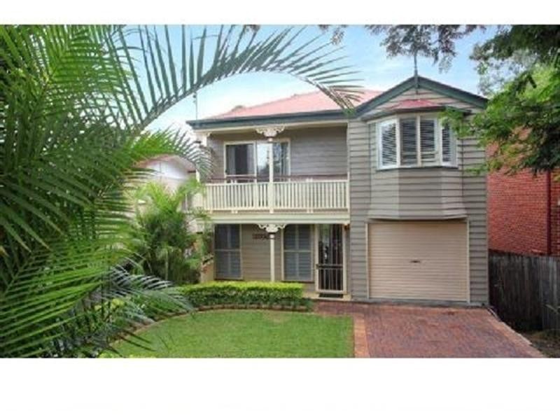 33 Burns Parade, Chapel Hill QLD 4069