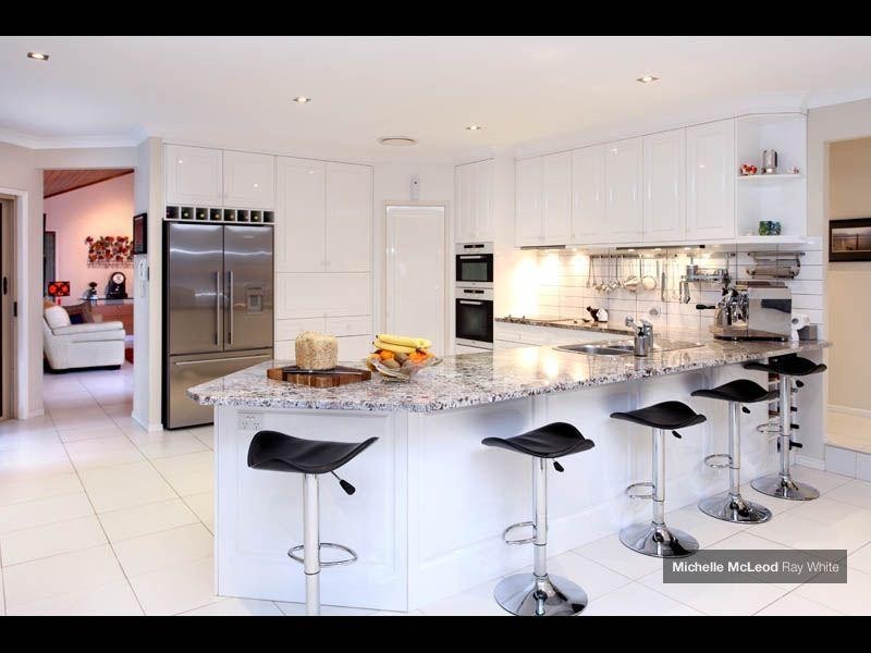 190 Tinarra Crescent, Kenmore Hills QLD 4069