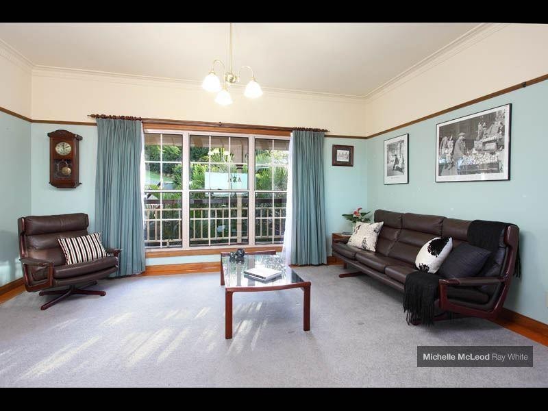 5 Maculata Drive, Chapel Hill QLD 4069