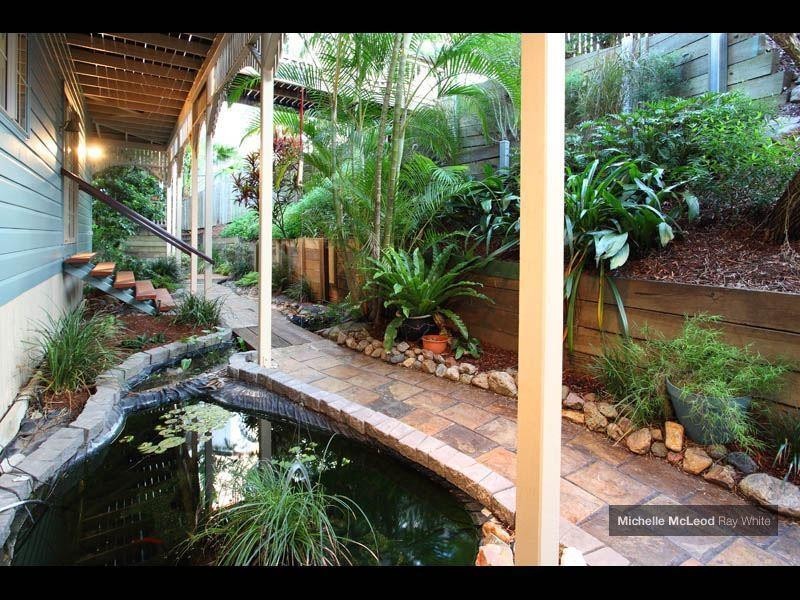 5 Maculata Drive, Chapel Hill QLD 4069