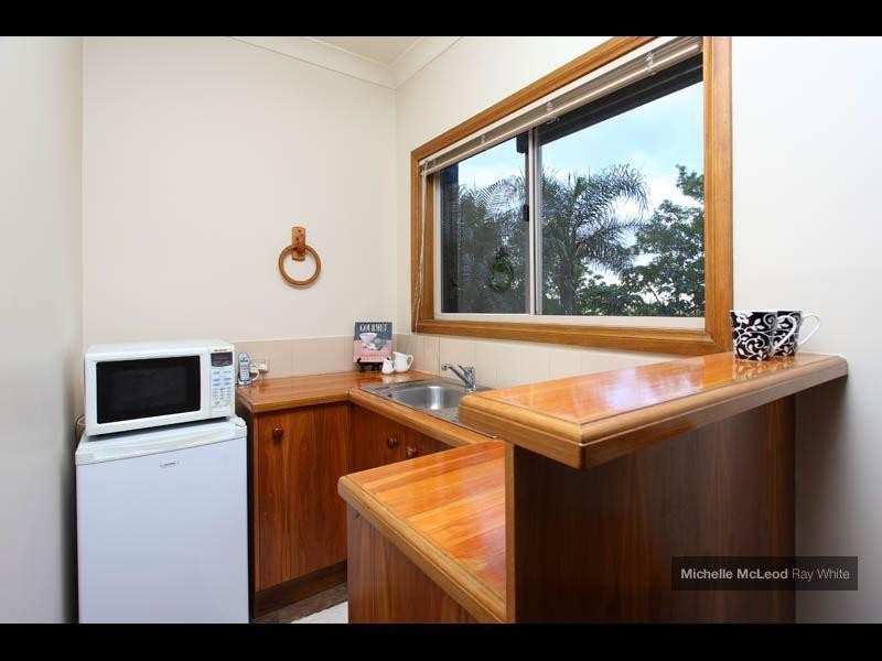 5 Maculata Drive, Chapel Hill QLD 4069