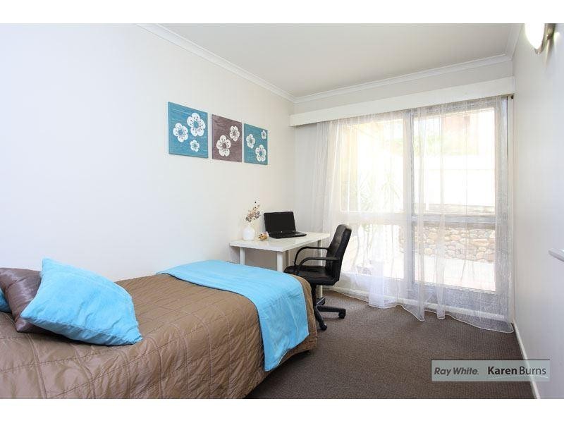 6 Kiandra Street, Chapel Hill QLD 4069