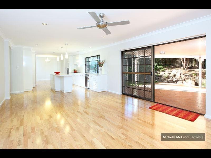 78 Marmindie Street, Chapel Hill QLD 4069