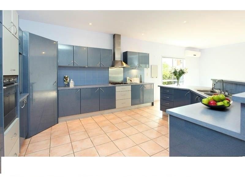 76 Kintyre Street, Brookfield QLD 4069