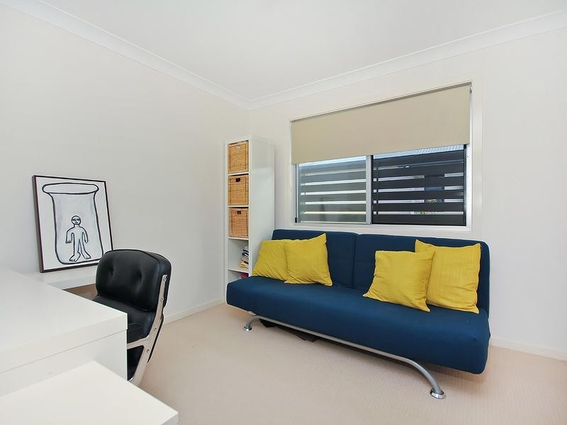 17 Queens Road, Taringa QLD 4068