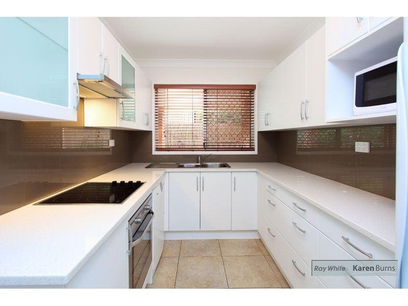 11 Lant Street, Chapel Hill QLD 4069