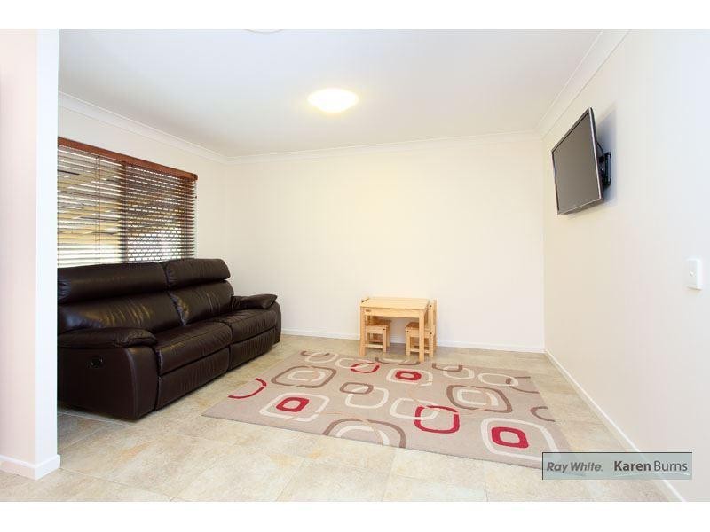 11 Lant Street, Chapel Hill QLD 4069