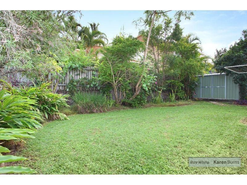 11 Lant Street, Chapel Hill QLD 4069