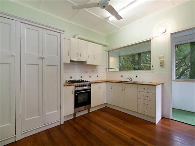 170 Taringa Parade, Indooroopilly QLD 4068