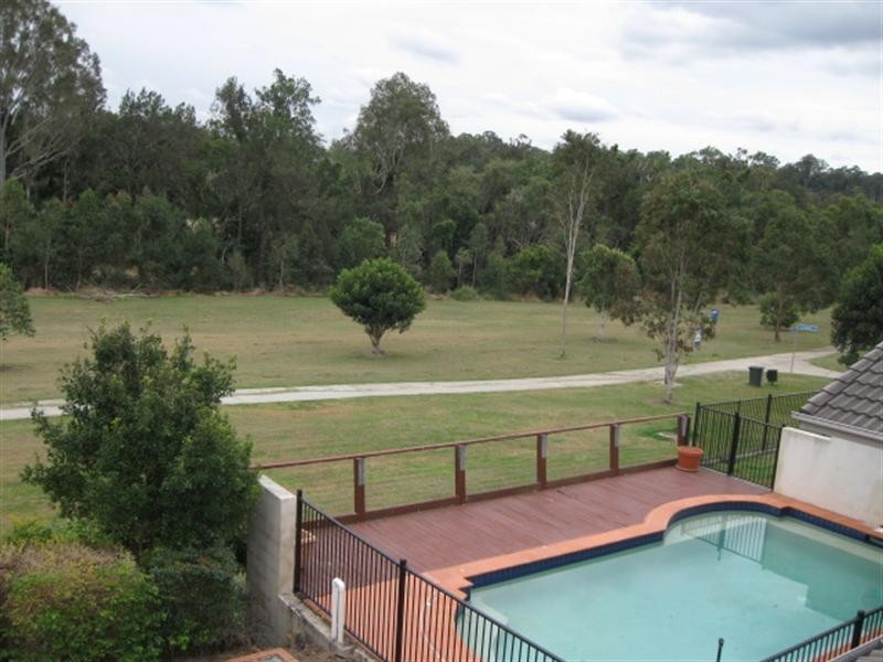 35 Blackbutt Place, Brookfield QLD 4069