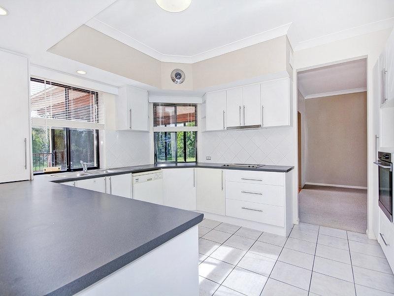 35 Blackbutt Place, Brookfield QLD 4069