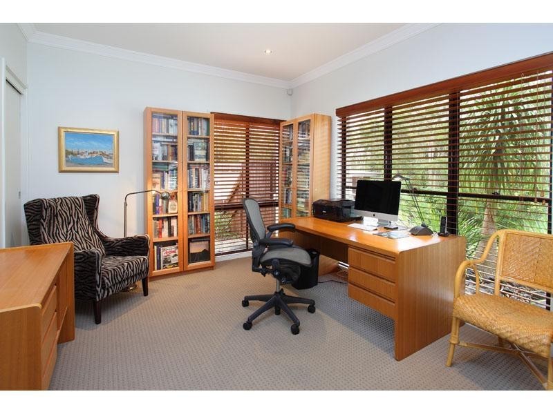 44 Lomandra Place, Chapel Hill QLD 4069