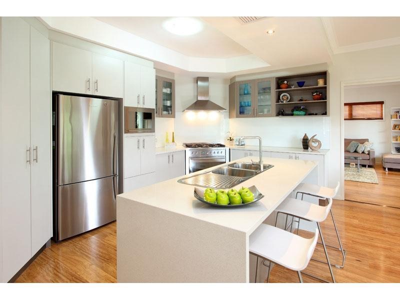 44 Lomandra Place, Chapel Hill QLD 4069