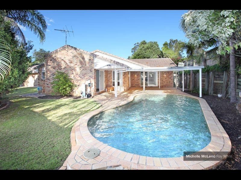 7 Geewan Place, Chapel Hill QLD 4069