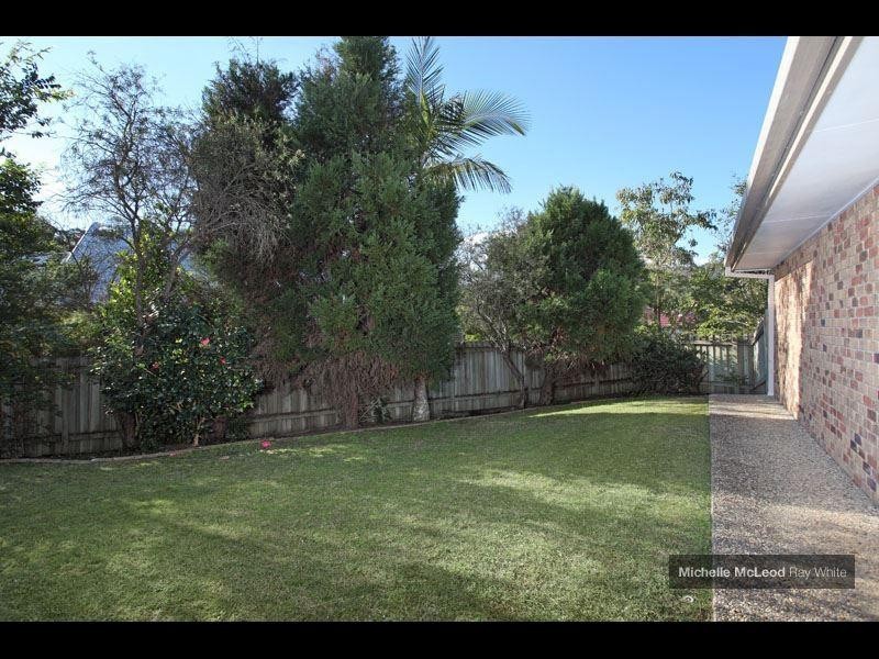7 Geewan Place, Chapel Hill QLD 4069